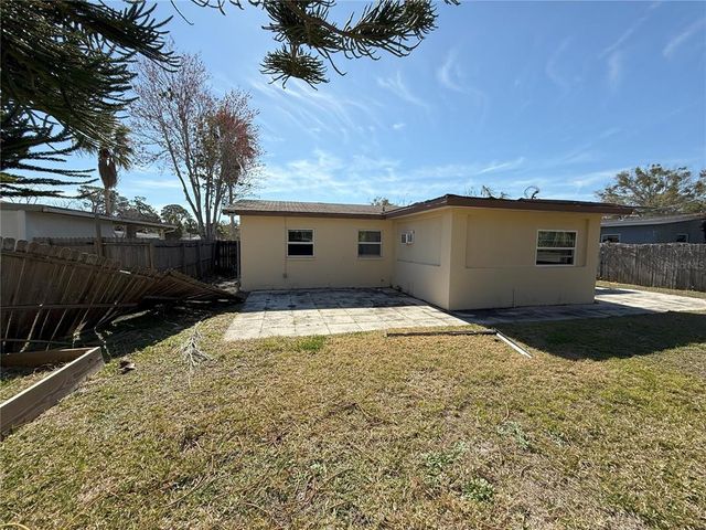 4911 LARGO TERRACE, New Port Richey, FL 34652