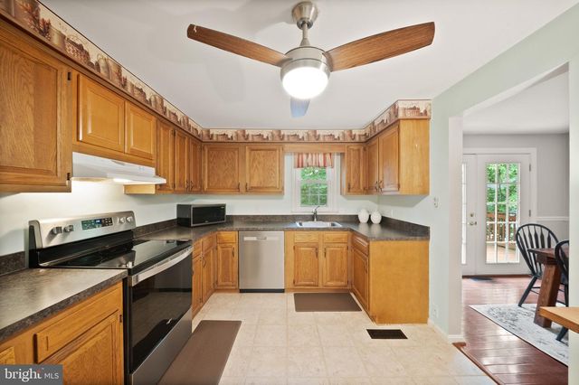 16210 SHEFFIELD DR, Dumfries, VA 22025