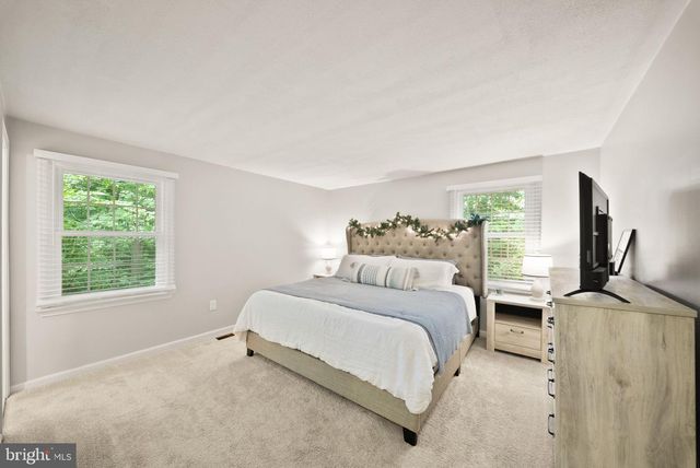16210 SHEFFIELD DR, Dumfries, VA 22025