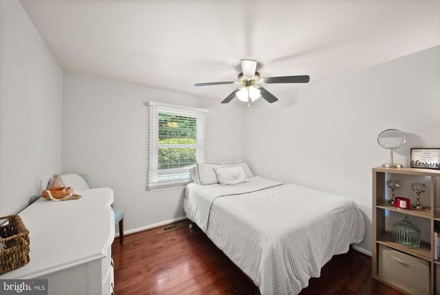 16210 SHEFFIELD DR, Dumfries, VA 22025
