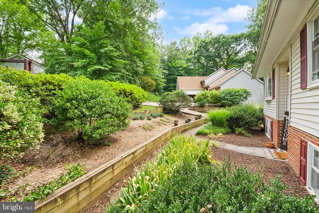 16210 SHEFFIELD DR, Dumfries, VA 22025
