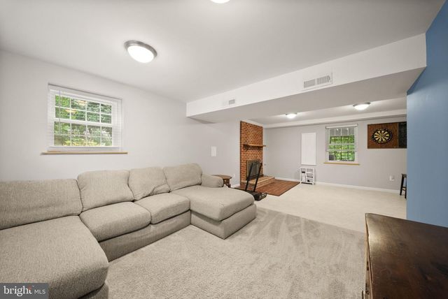 16210 SHEFFIELD DR, Dumfries, VA 22025