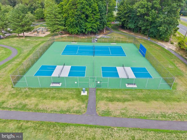16210 SHEFFIELD DR, Dumfries, VA 22025