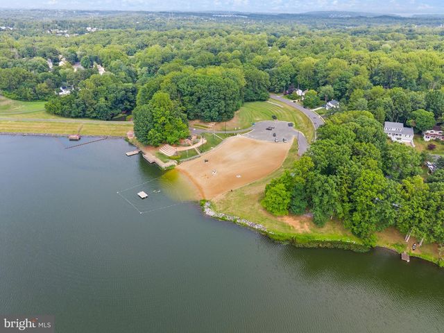 16210 SHEFFIELD DR, Dumfries, VA 22025