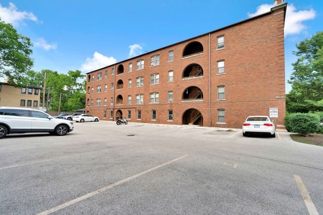 58 Forest Avenue 2S, Riverside, IL 60546