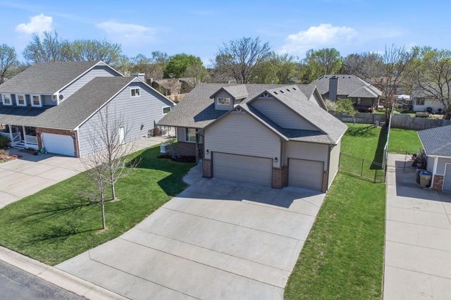 403 W Koob Ln, Andover, KS 67002
