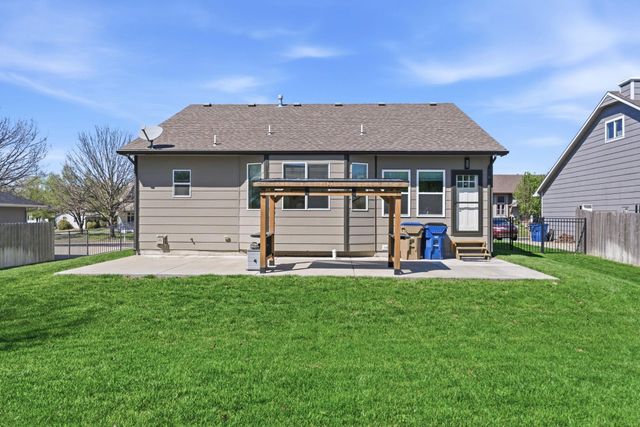 403 W Koob Ln, Andover, KS 67002