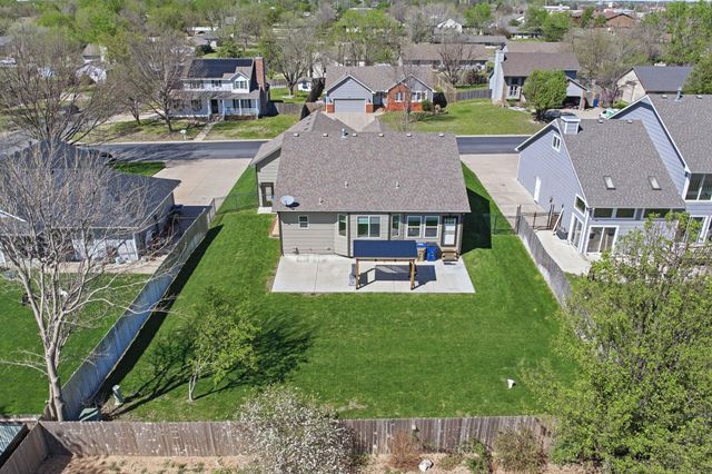 403 W Koob Ln, Andover, KS 67002