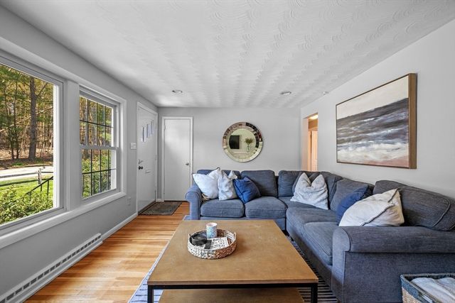 405 Asbury Street, Hamilton, MA 01982