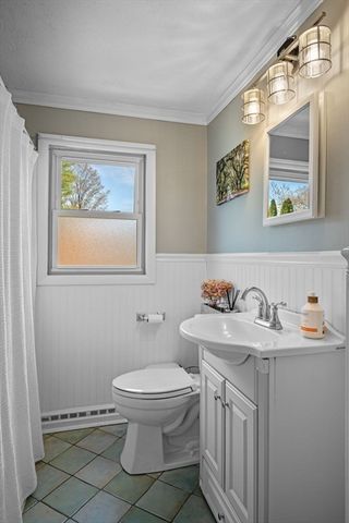 405 Asbury Street, Hamilton, MA 01982