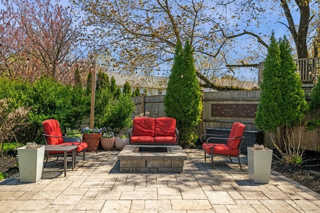 405 Asbury Street, Hamilton, MA 01982
