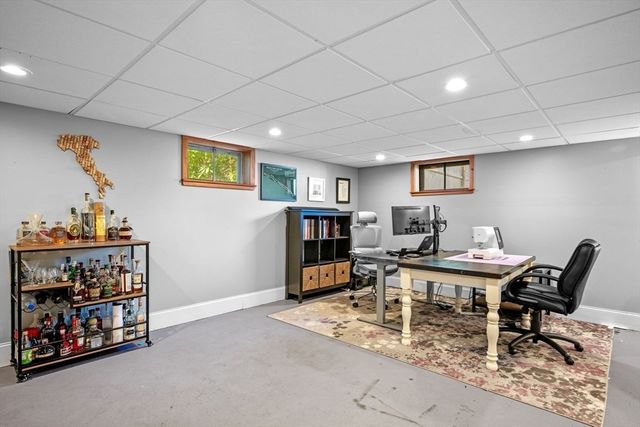 405 Asbury Street, Hamilton, MA 01982