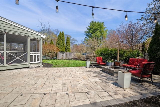 405 Asbury Street, Hamilton, MA 01982