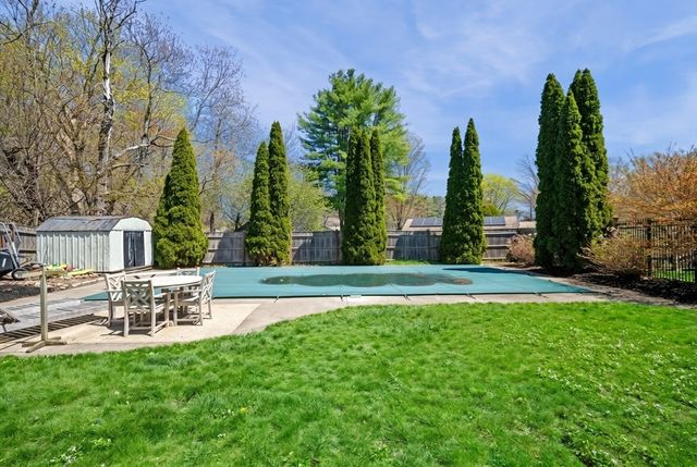 405 Asbury Street, Hamilton, MA 01982