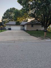 2439 Hazlett St, El Dorado, KS 67042