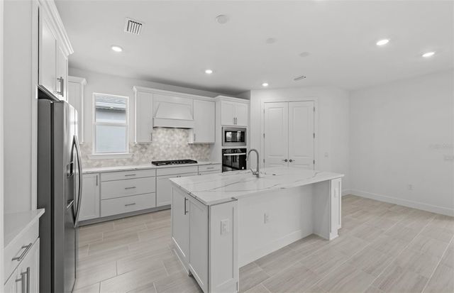 16526 ENNIS PLACE, Bradenton, FL 34212