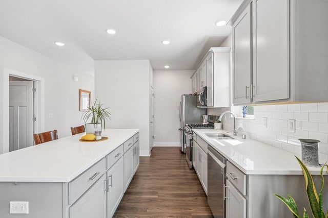 710 River Ridge DRIVE, Waterford, WI 53185