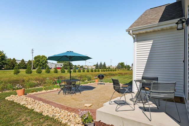 710 River Ridge DRIVE, Waterford, WI 53185