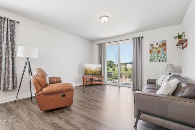 710 River Ridge DRIVE, Waterford, WI 53185