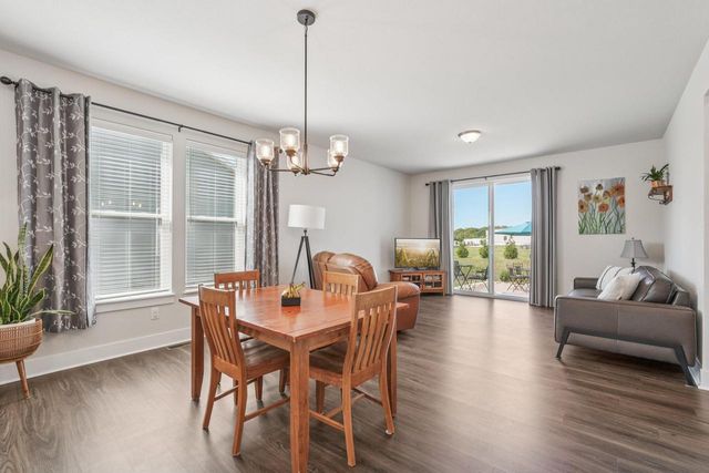 710 River Ridge DRIVE, Waterford, WI 53185