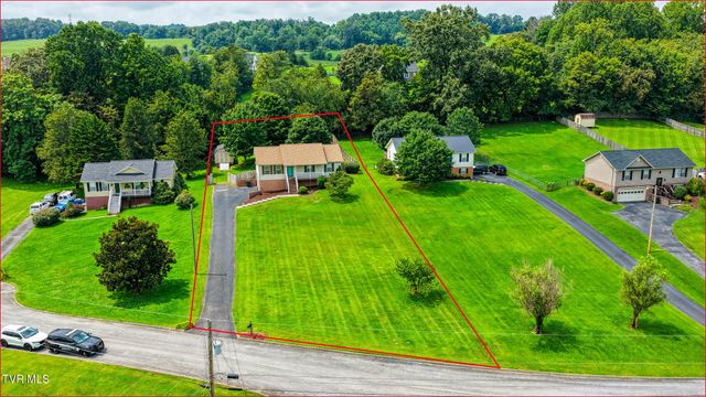 302 Maple Ridge Drive, Jonesborough, TN 37659