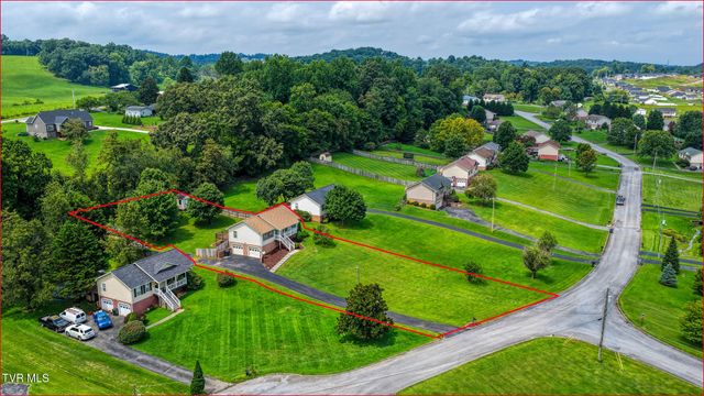 302 Maple Ridge Drive, Jonesborough, TN 37659