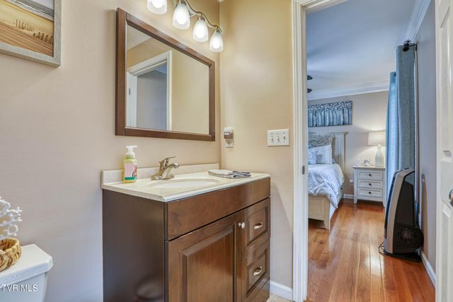 302 Maple Ridge Drive, Jonesborough, TN 37659