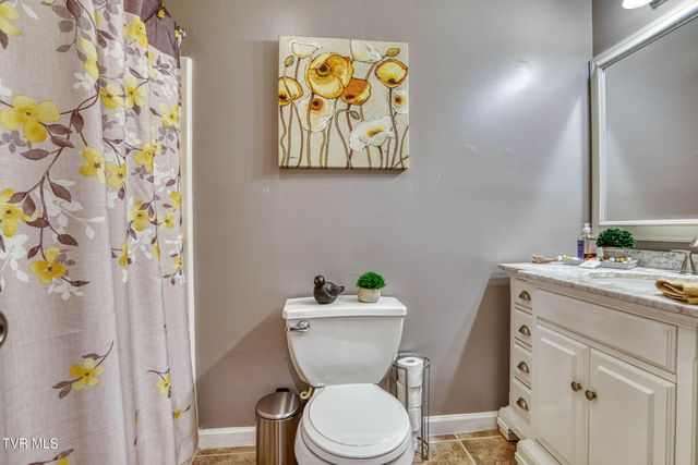 302 Maple Ridge Drive, Jonesborough, TN 37659