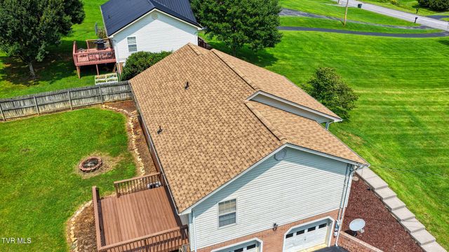 302 Maple Ridge Drive, Jonesborough, TN 37659