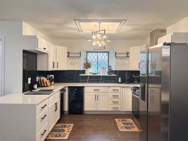 613 Glenview Circle, Garland, TX 75040