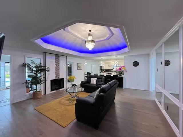 613 Glenview Circle, Garland, TX 75040