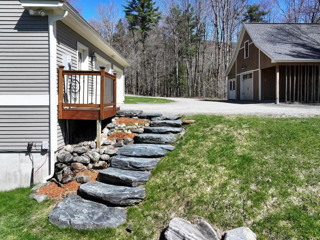 880 Stonefence Road, Richmond, VT 05477