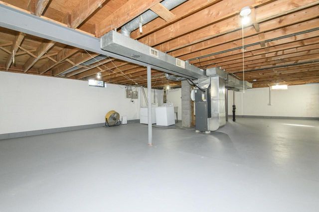 5970 S 34th STREET, Greenfield, WI 53221