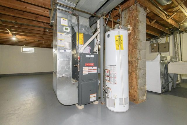 5970 S 34th STREET, Greenfield, WI 53221