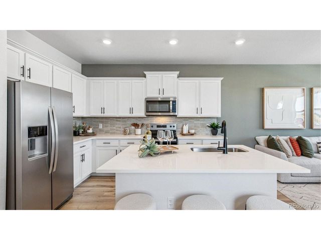 9853 Bahama St, Commerce City, CO 80022
