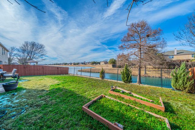 2216 La Salle Trail, Grand Prairie, TX 75052