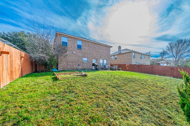 2216 La Salle Trail, Grand Prairie, TX 75052