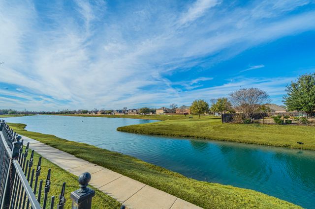 2216 La Salle Trail, Grand Prairie, TX 75052