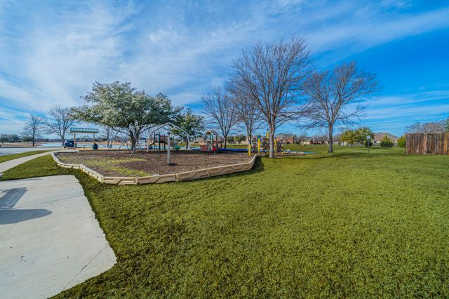 2216 La Salle Trail, Grand Prairie, TX 75052