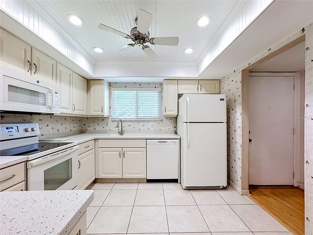 1229 58TH STREET W 1229, Bradenton, FL 34209