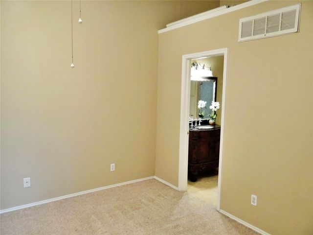 517 Ranch Trail 127, Irving, TX 75063