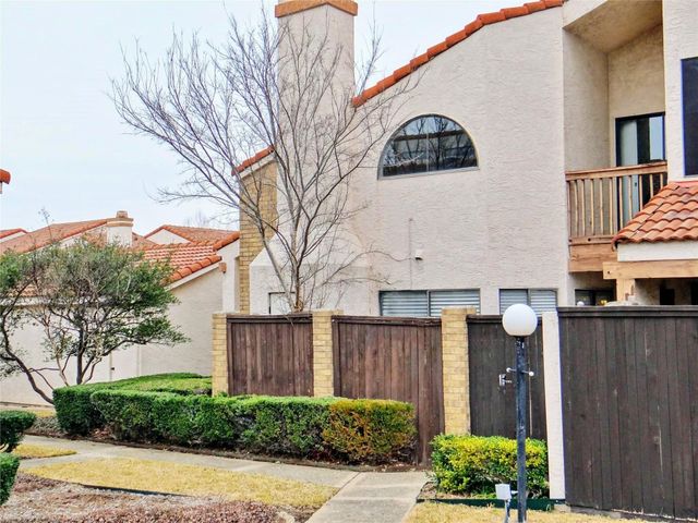 517 Ranch Trail 127, Irving, TX 75063