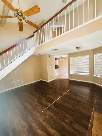517 Ranch Trail 127, Irving, TX 75063