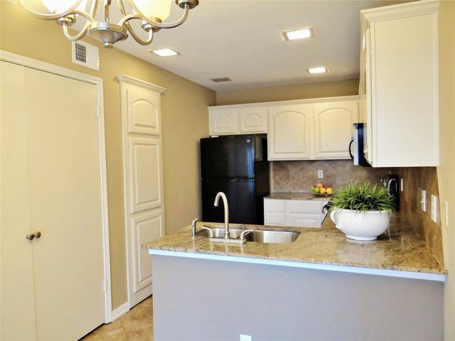 517 Ranch Trail 127, Irving, TX 75063
