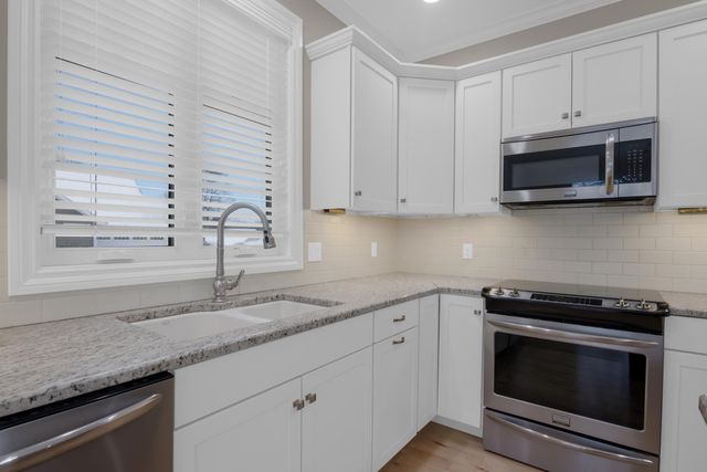 172 Wildwood Meadows, Traverse City, MI 49686