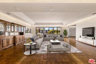 1220 Roxbury Drive 302, Los Angeles, CA 90035