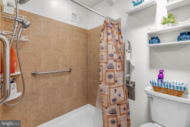 555 DEVEREAUX AVE, Philadelphia, PA 19111