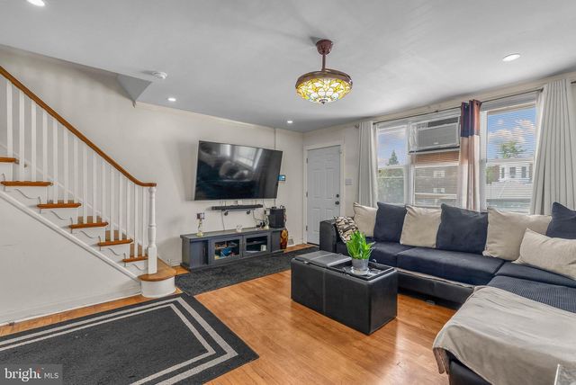 555 DEVEREAUX AVE, Philadelphia, PA 19111