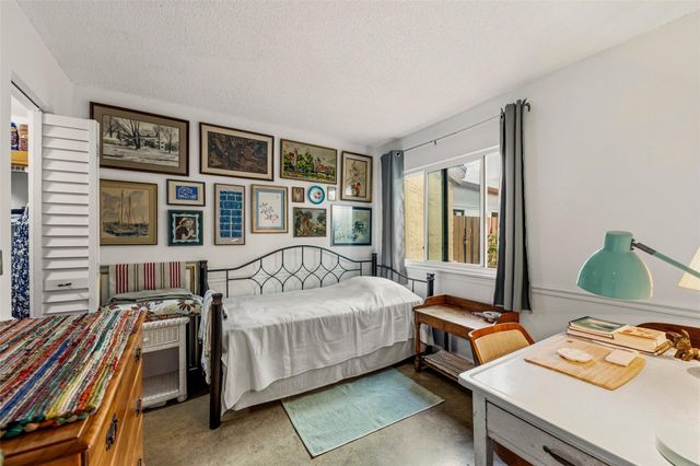 2136 SW 81st Way, Davie, FL 33324