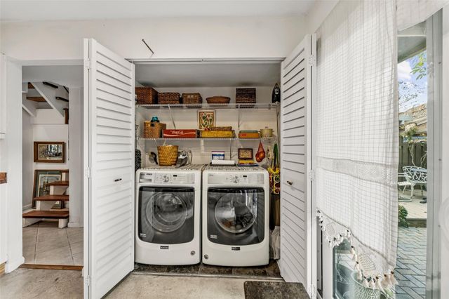 2136 SW 81st Way, Davie, FL 33324